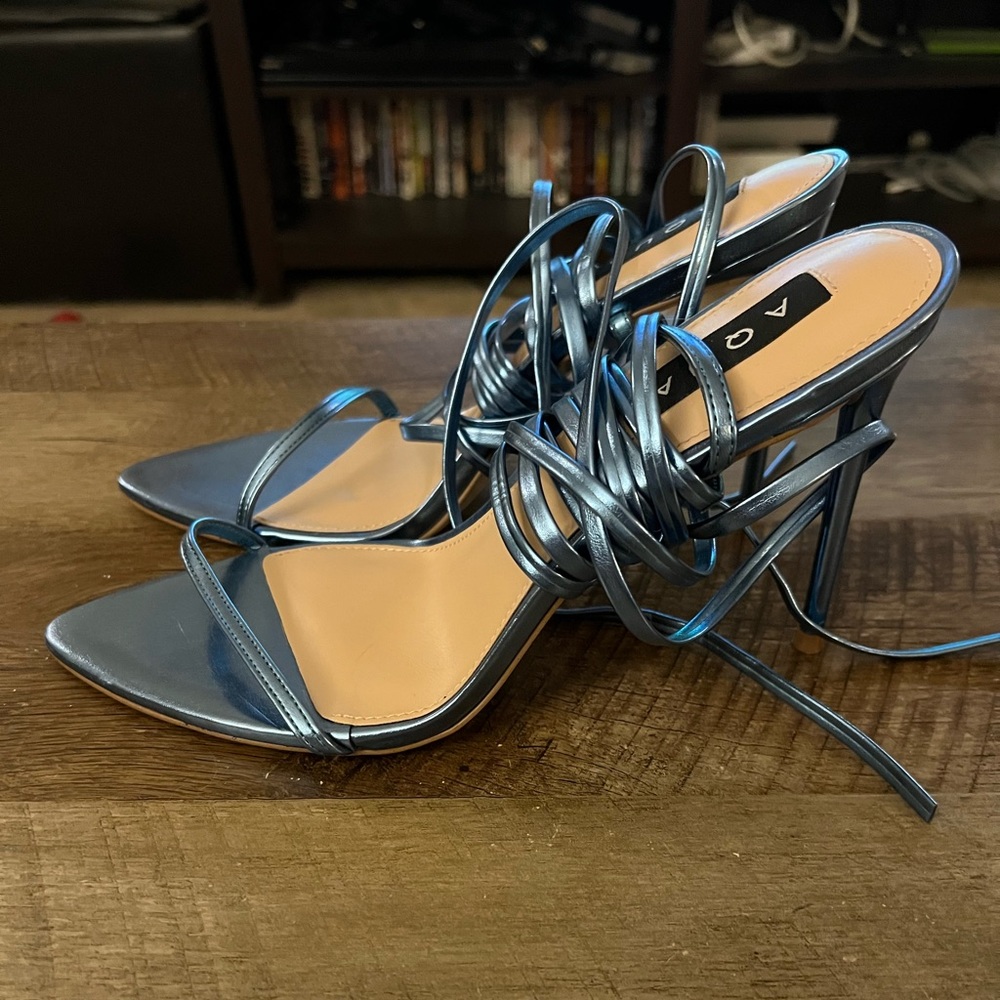 Heels - Picture 3 of 8